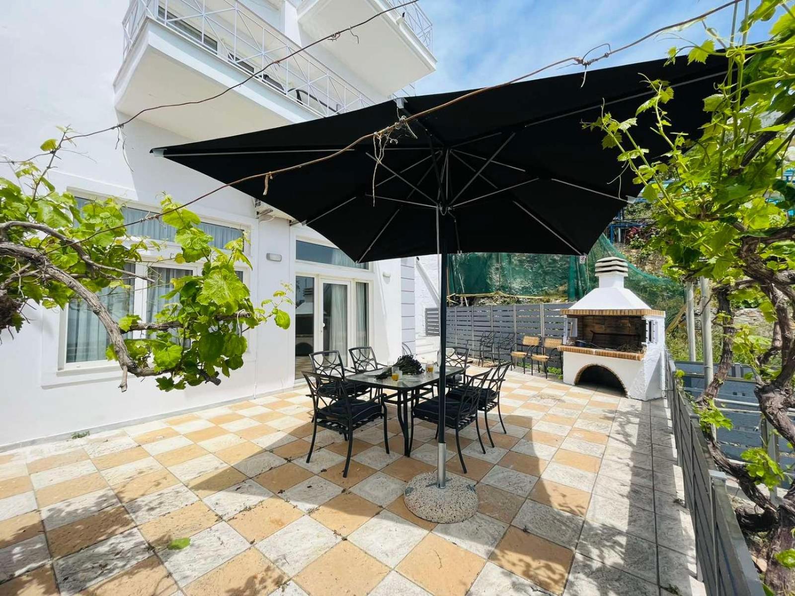 Ammoudeli Apartments Plomari Exteriör bild